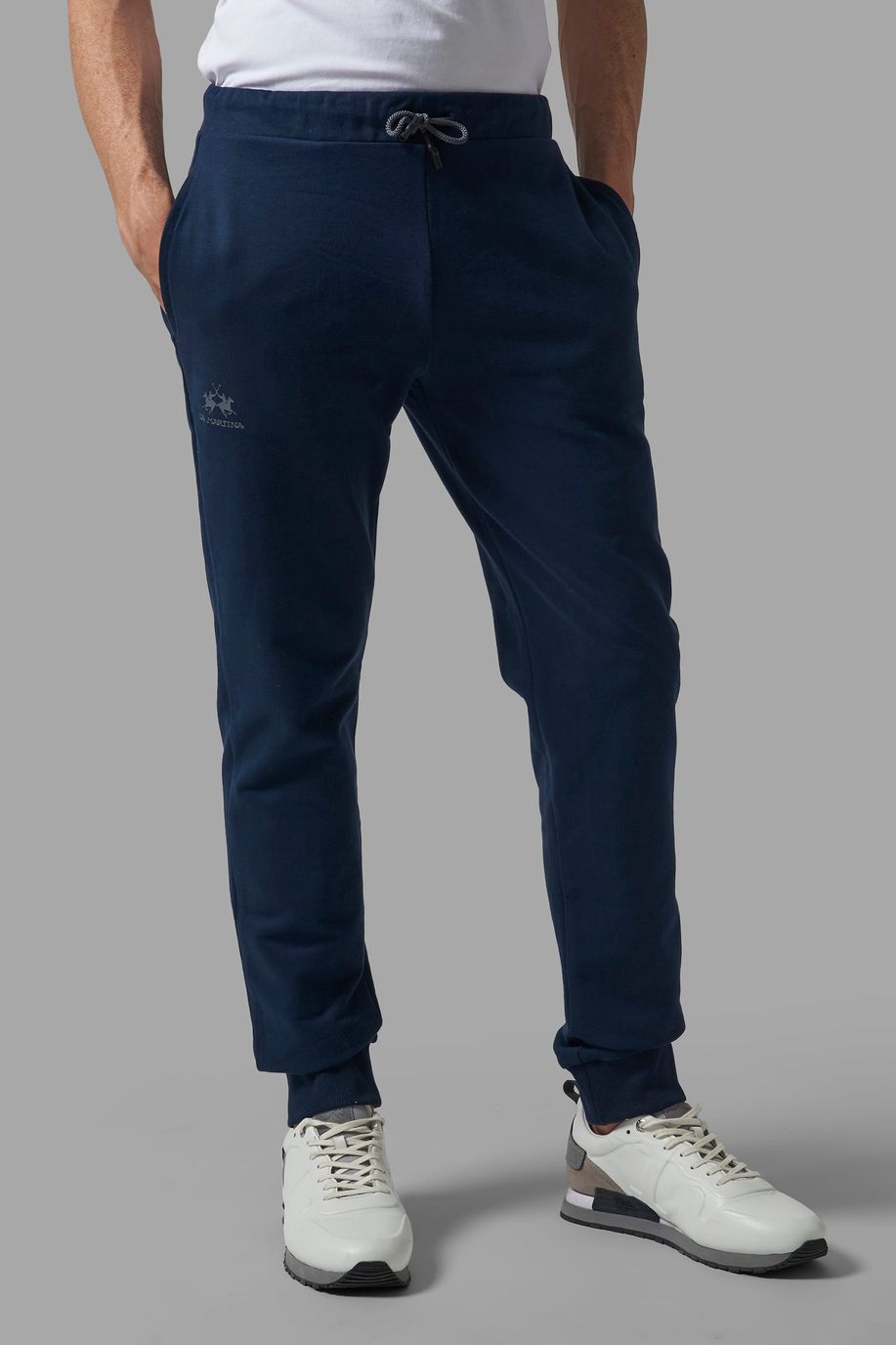 Men's regular-fit cotton trousers