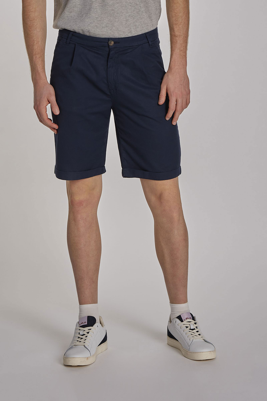 Men's regular-fit cotton and linen-blend Bermuda shorts - Bermuda | La Martina - Official Online Shop