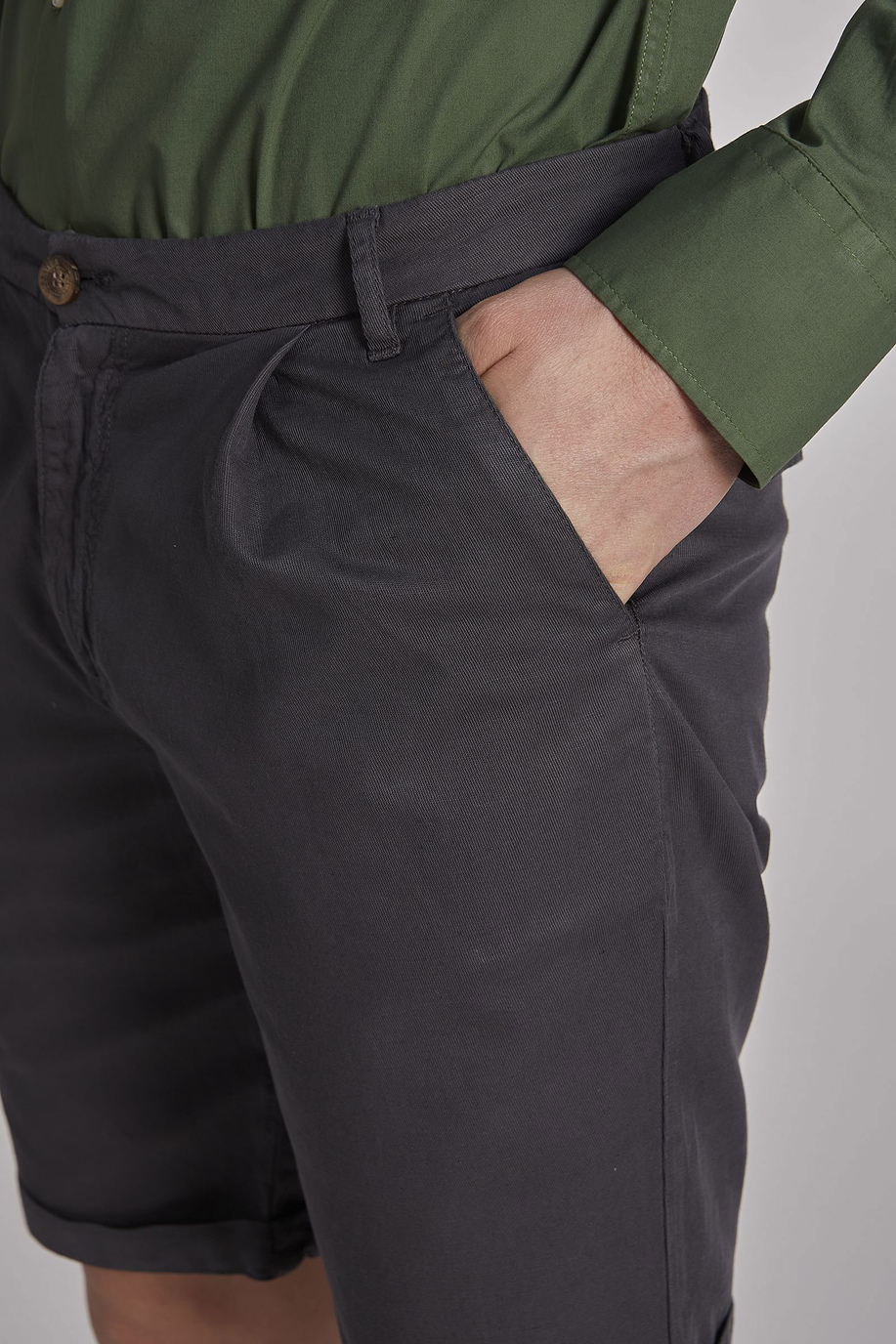Men's regular-fit cotton and linen-blend Bermuda shorts