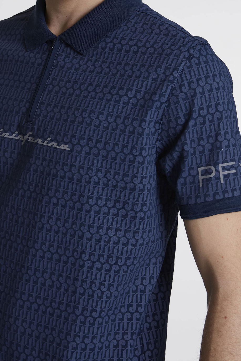 Herren-Poloshirt mit kurzen Ärmeln aus 100 % Baumwolle im Regular Fit