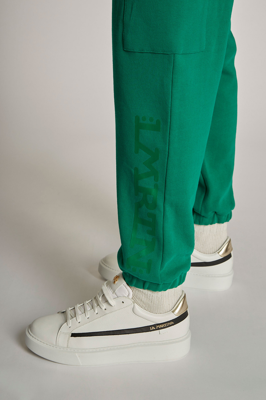 Pantalón de hombre de algodón, modelo jogger oversize