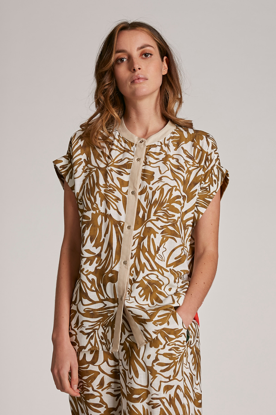 Women's regular-fit floral-print viscose shirt - Look | La Martina - Official Online Shop
