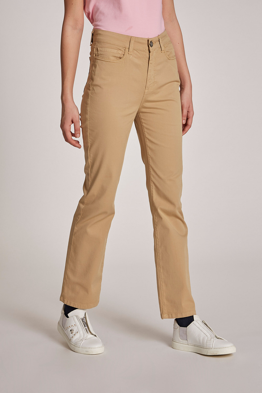 Pantalón de mujer con cinco bolsillos de algodón elástico, corte regular | La Martina - Official Online Shop