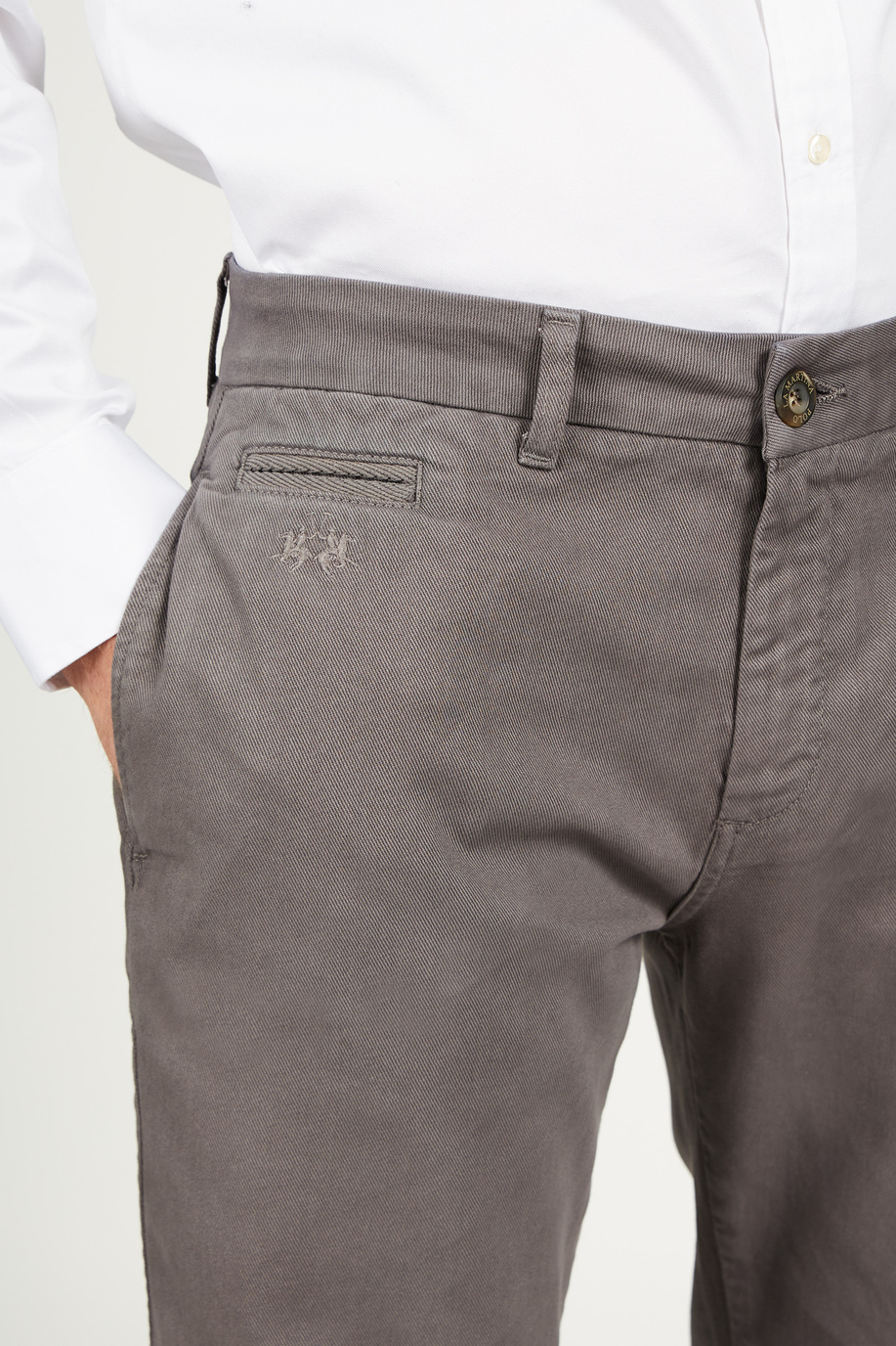 Pantalone da uomo in cotone modello chino regular fit