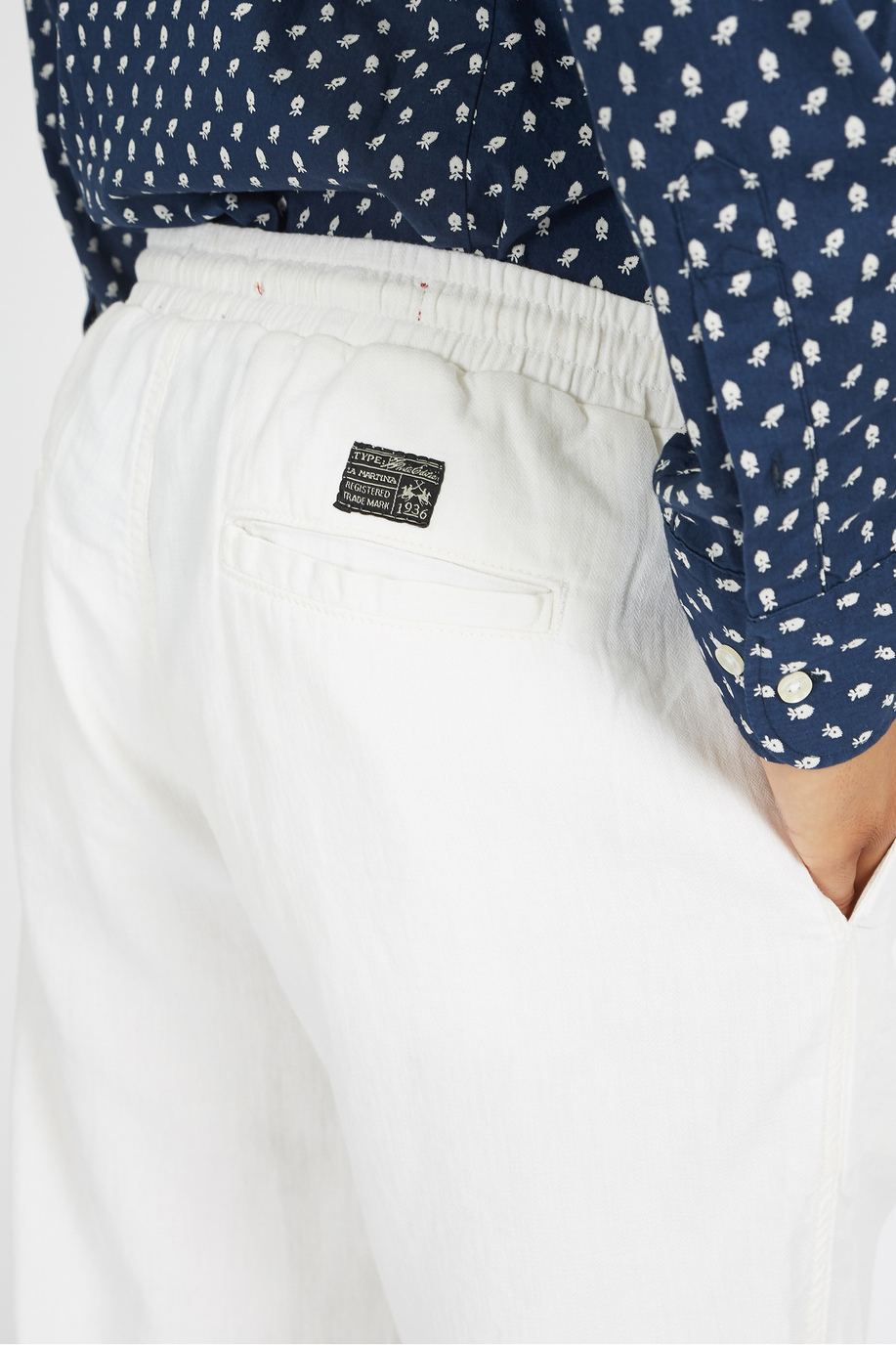 Regular fit men's trousers in cotton and linen - Vann - Argentina | La Martina - Official Online Shop