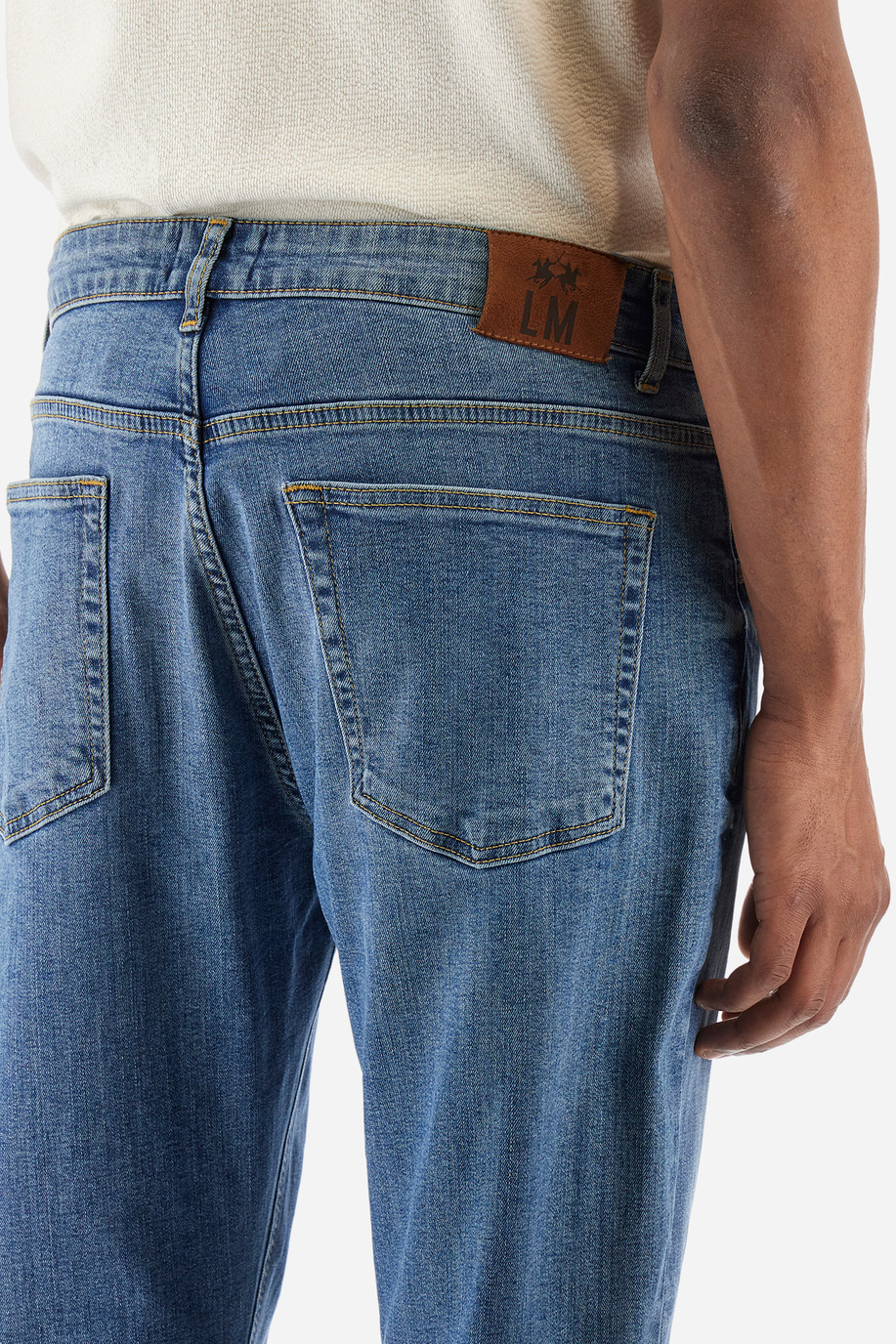 Jeans de 5 bolsillos de corte recto en algodón elastizado - Yonaguska - Pantalones | La Martina - Official Online Shop